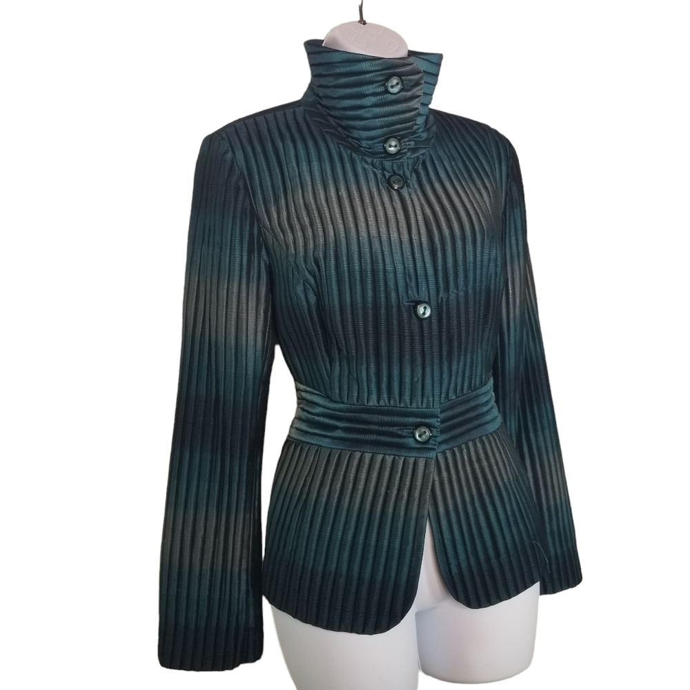 Yansi Fugel gradiant ombre green pleated jacket